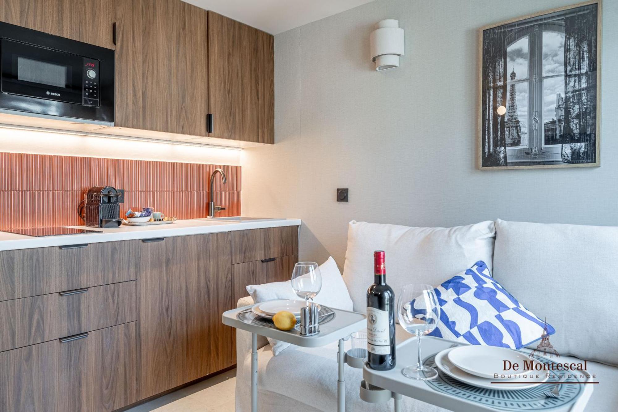 De Montescal- Montparnasse Central With Ac 11 To 14M2 Studio In A Prime Location Paris Bagian luar foto