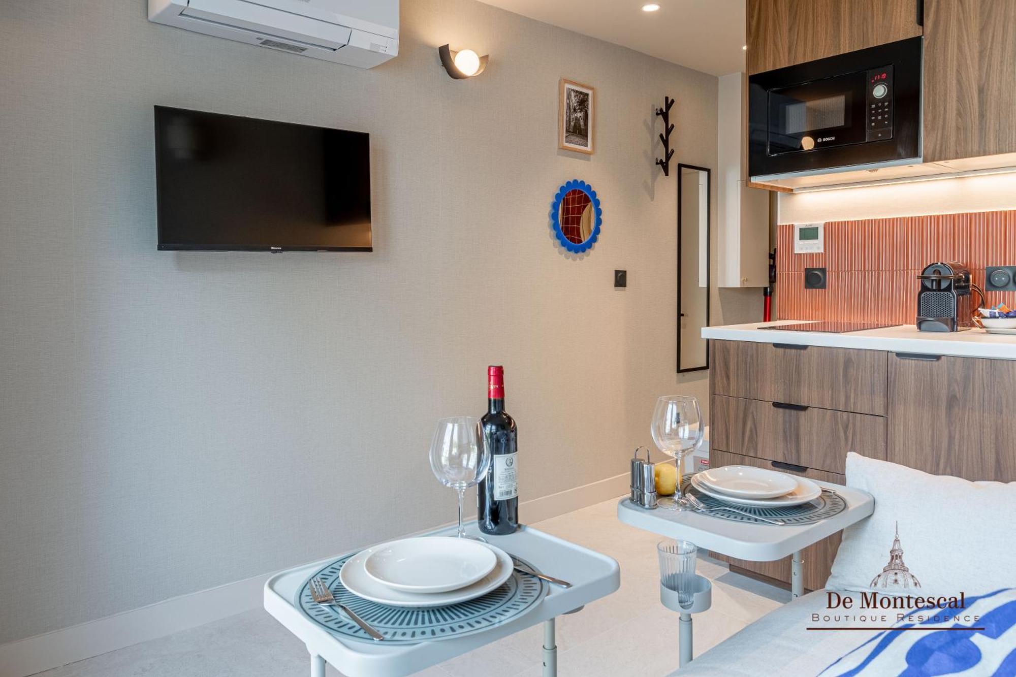 De Montescal- Montparnasse Central With Ac 11 To 14M2 Studio In A Prime Location Paris Bagian luar foto