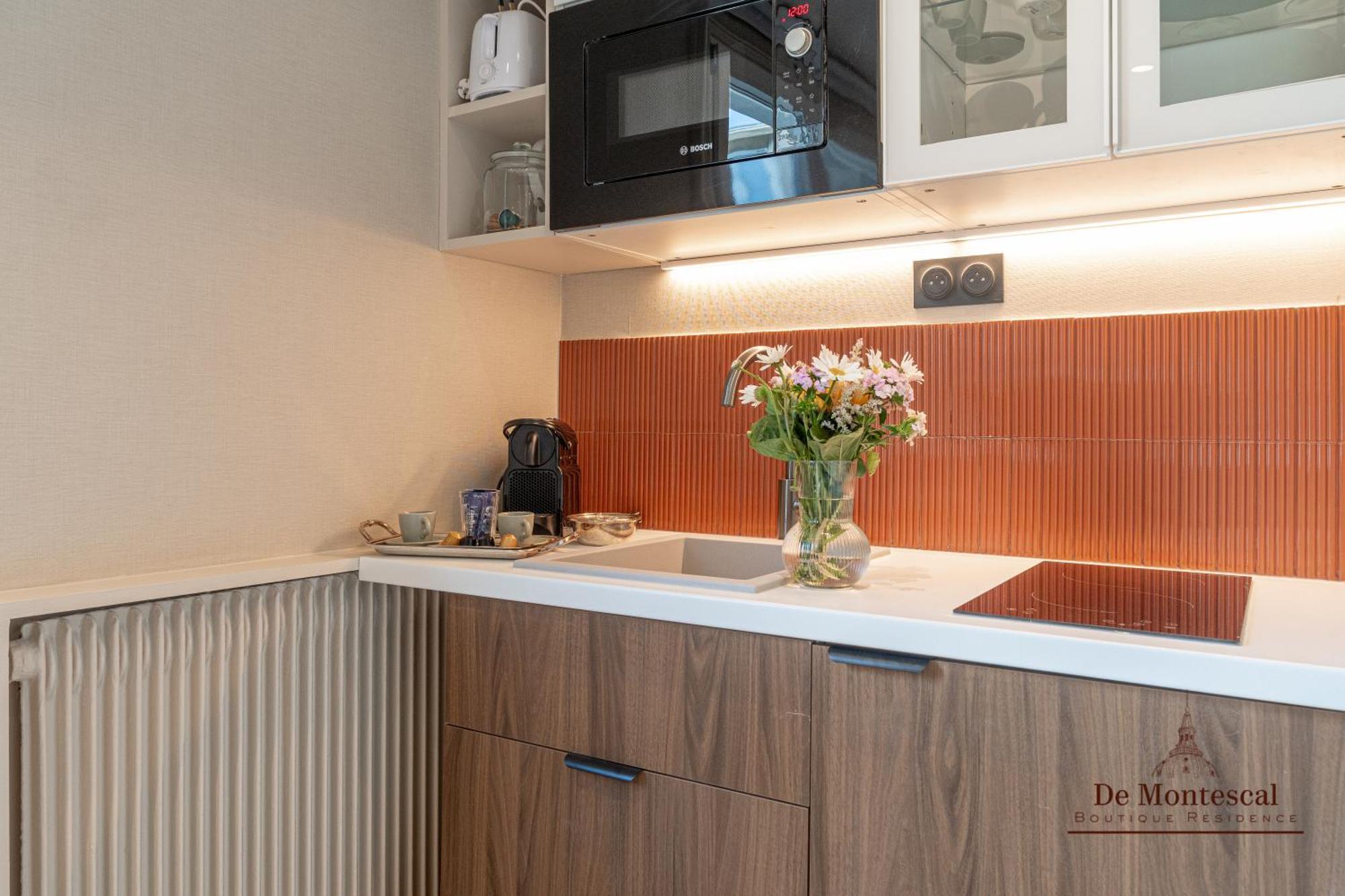 De Montescal- Montparnasse Central With Ac 11 To 14M2 Studio In A Prime Location Paris Bagian luar foto