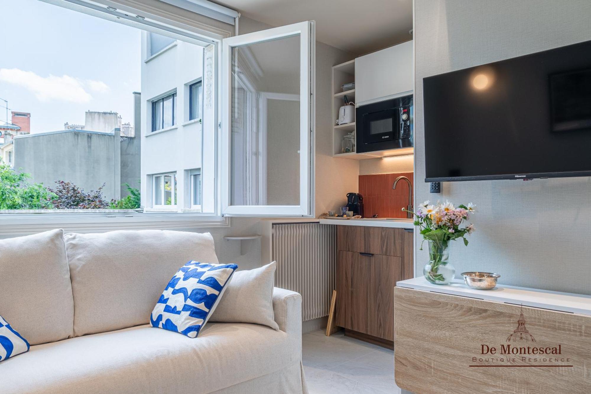 De Montescal- Montparnasse Central With Ac 11 To 14M2 Studio In A Prime Location Paris Bagian luar foto