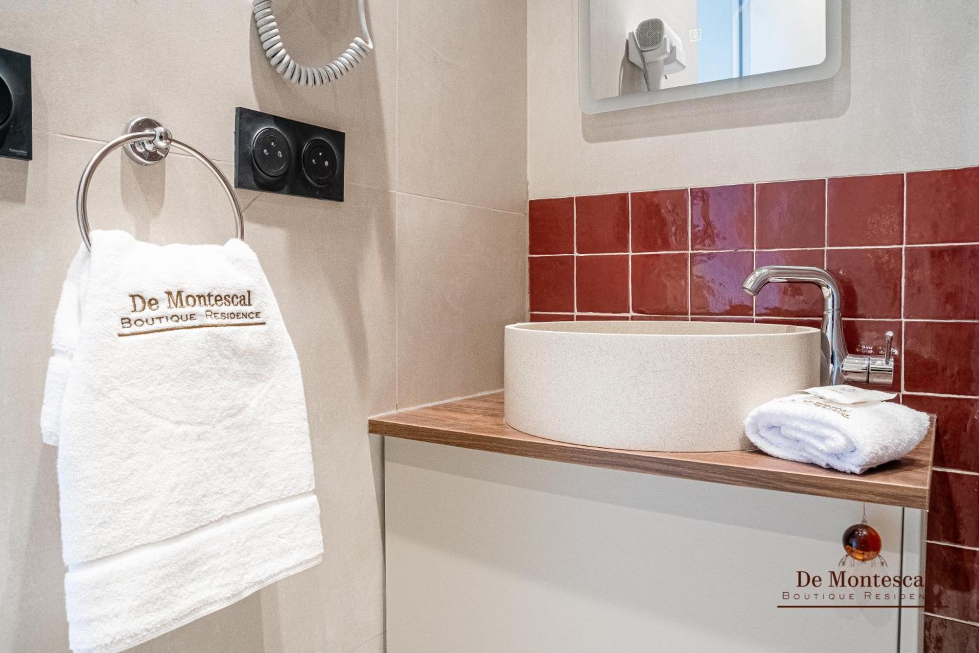 De Montescal- Montparnasse Central With Ac 11 To 14M2 Studio In A Prime Location Paris Bagian luar foto