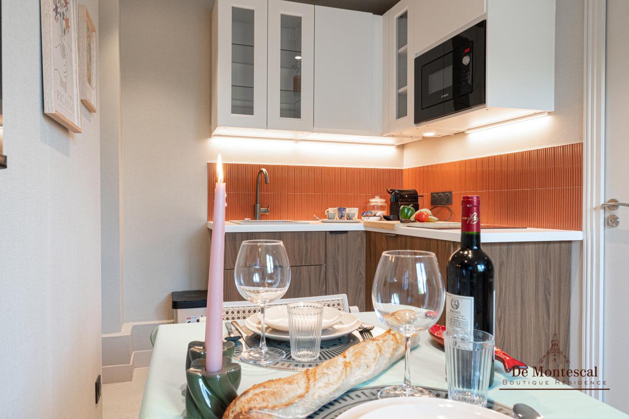 De Montescal- Montparnasse Central With Ac 11 To 14M2 Studio In A Prime Location Paris Bagian luar foto