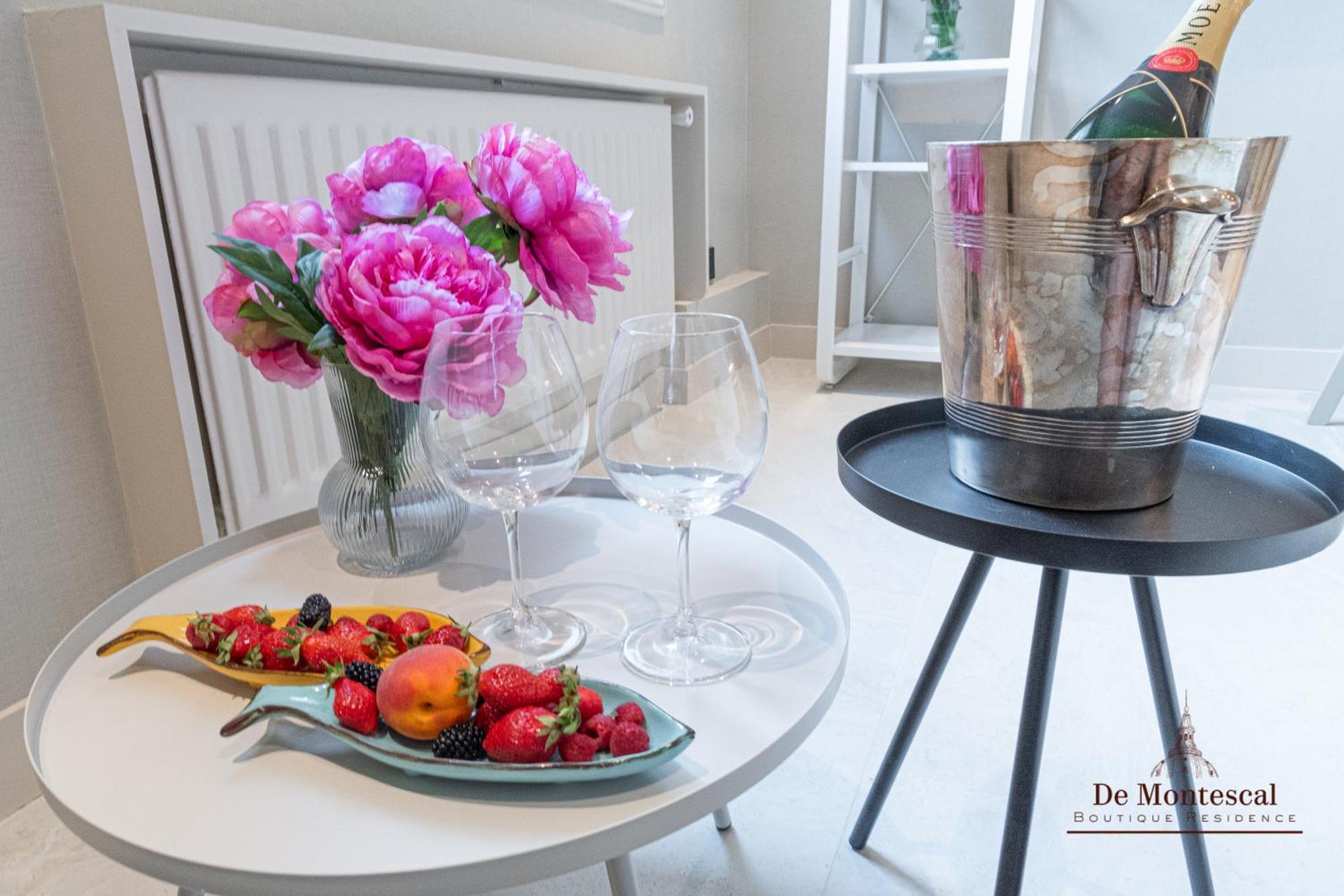 De Montescal- Montparnasse Central With Ac 11 To 14M2 Studio In A Prime Location Paris Bagian luar foto