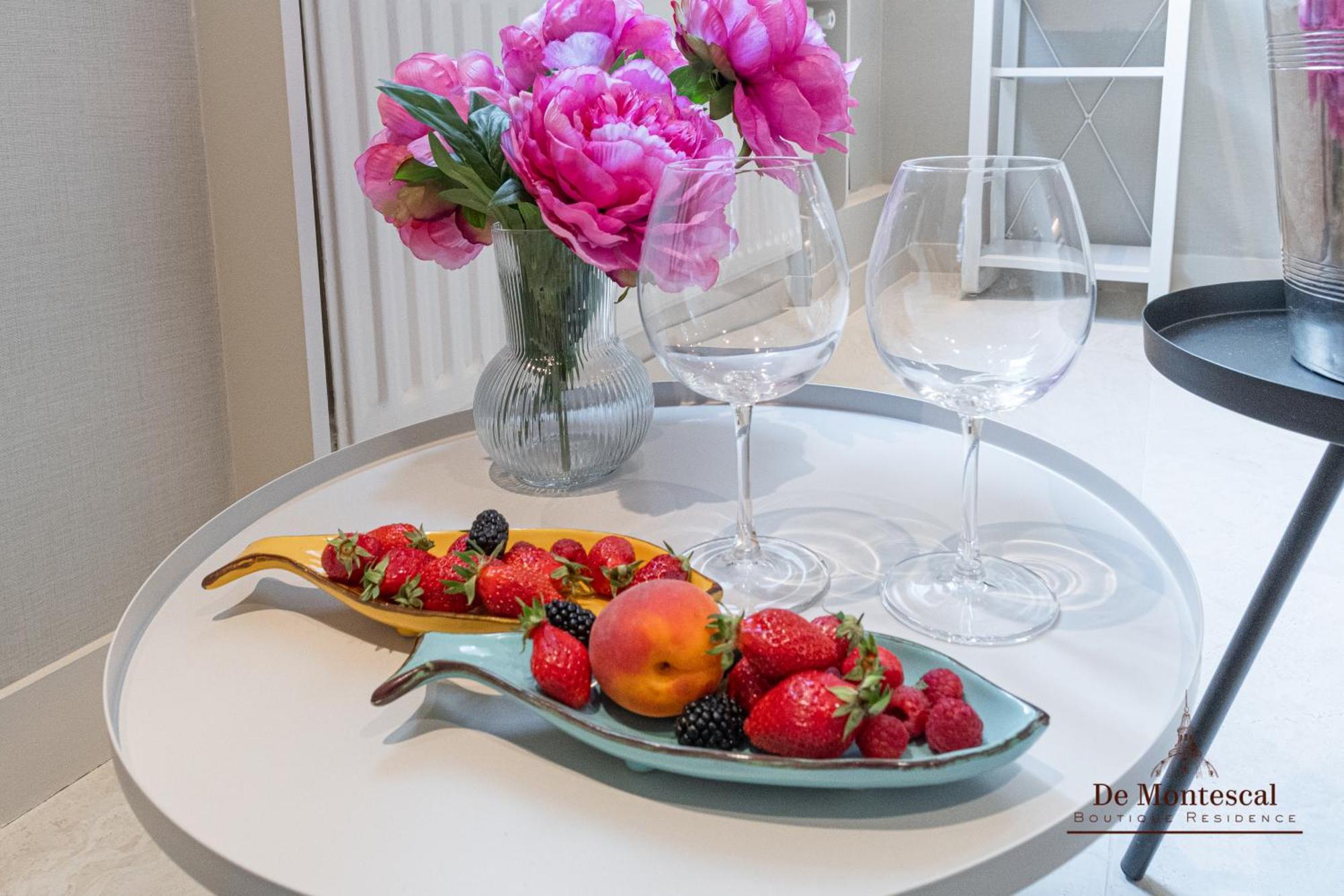 De Montescal- Montparnasse Central With Ac 11 To 14M2 Studio In A Prime Location Paris Bagian luar foto
